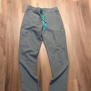 Figs Yola Heather Gray Small Tall Scrub Pants